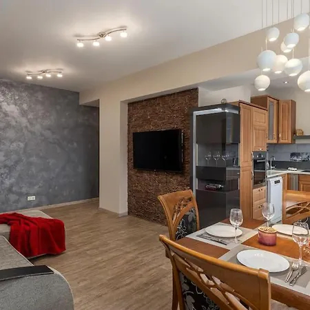 Lovely 2-Bdrm Condo Ideal For Couples And Family With Children, Free Parking On Premises Riga Exterior photo